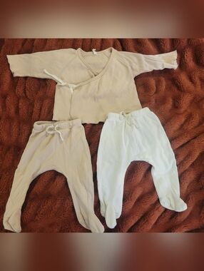 Quincy Mae Baby Kimono Top + Footed Pant Set